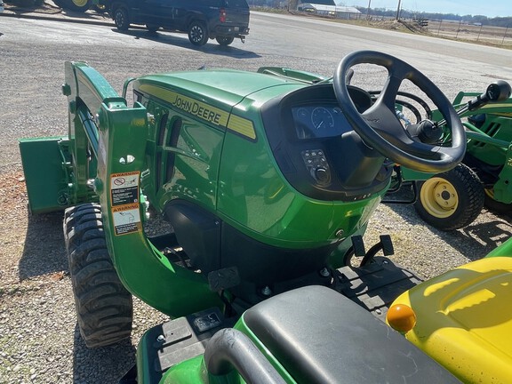 2023 John Deere 3032E