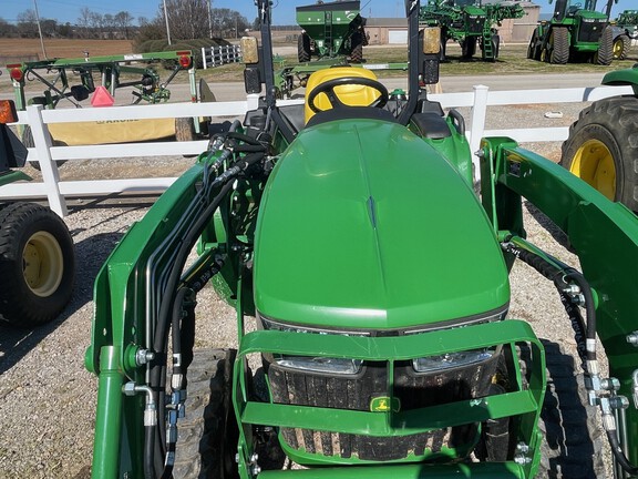 2023 John Deere 3032E