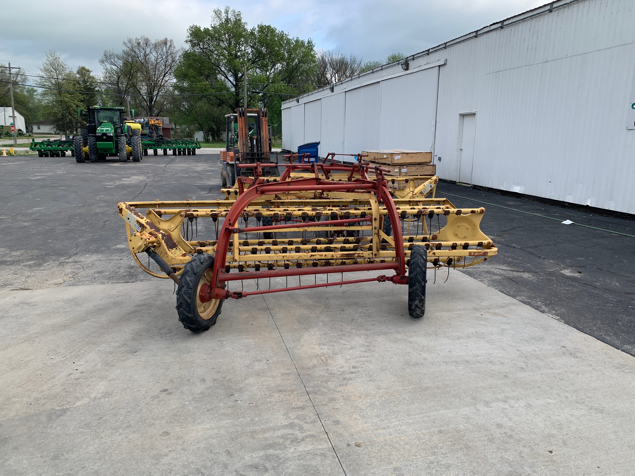  1990 New Holland 260 at Heritage Tractor in Lamar, MO