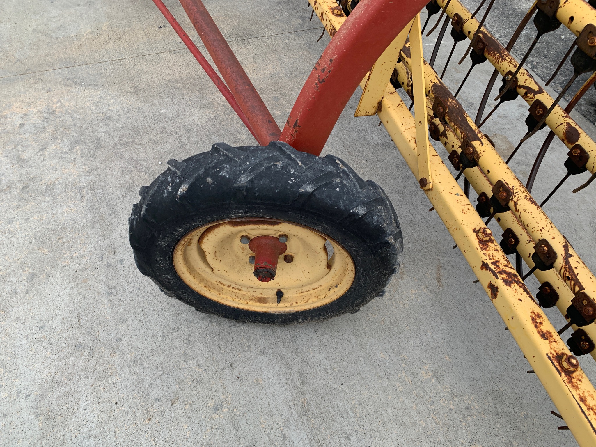  1990 New Holland 260 at Heritage Tractor in Lamar, MO