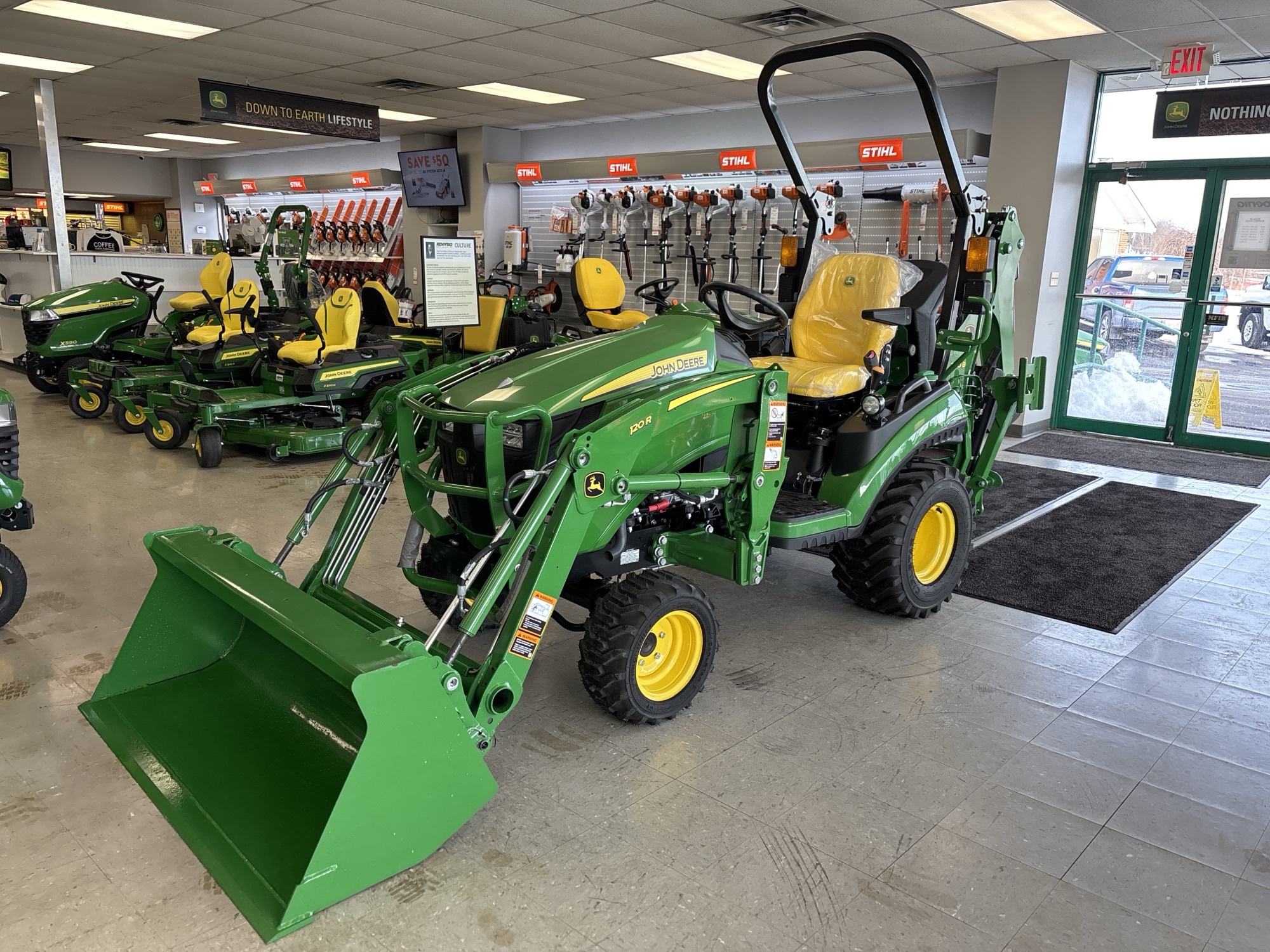 Used 2024 John Deere 1025R Compact Utility Tractors at Koenig Equipment in Lebanon, OH - PhotoXL0