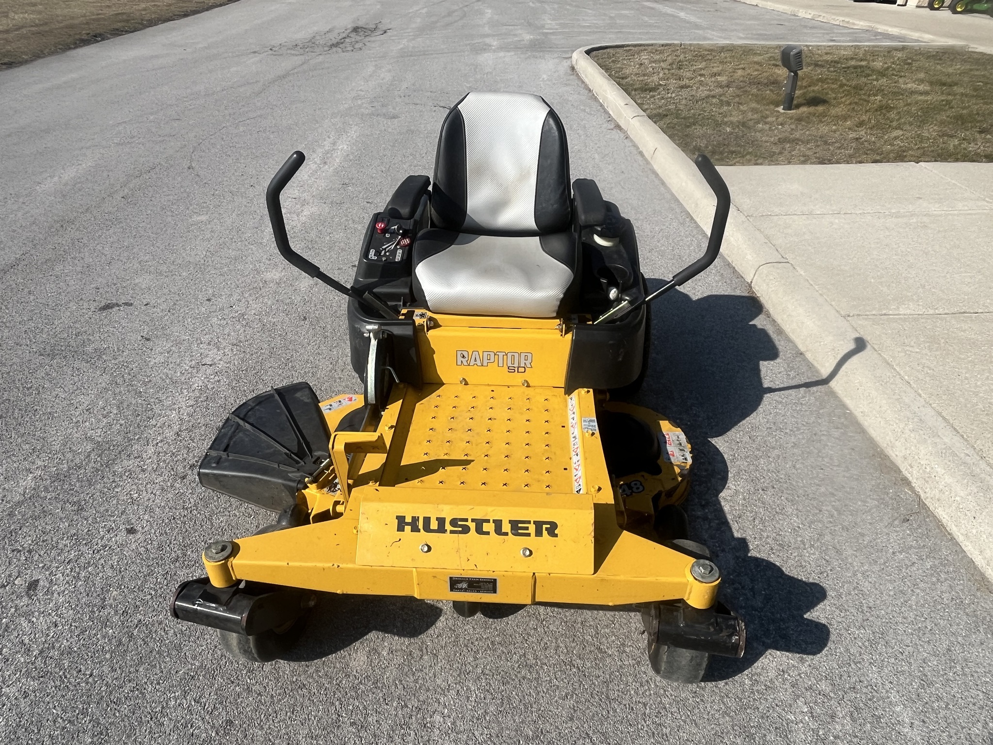 2016 Hustler RaptorSD 25 Image 1