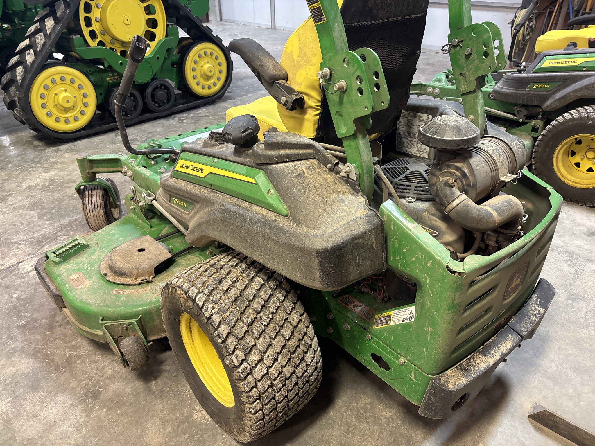 Used 2024 John Deere Z950R Zero Turn Mowers at Koenig Equipment in Franklin, IN - PhotoXL5