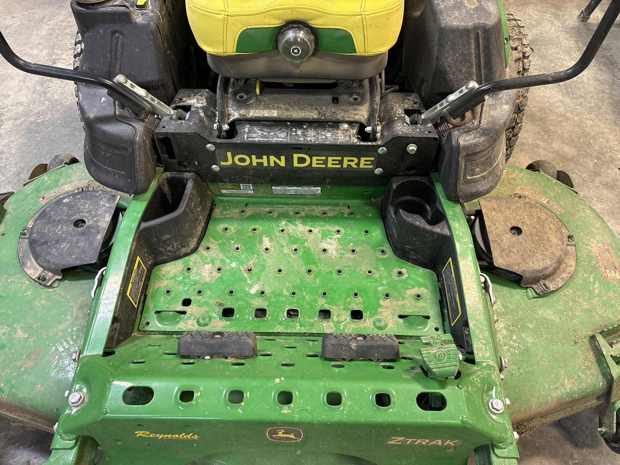 Used 2024 John Deere Z950R Zero Turn Mowers at Koenig Equipment in Franklin, IN - PhotoXL8