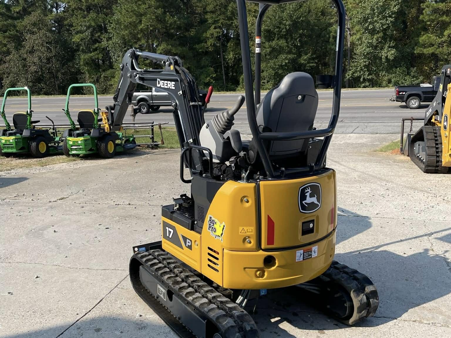 2026 John Deere 17 P Image 5