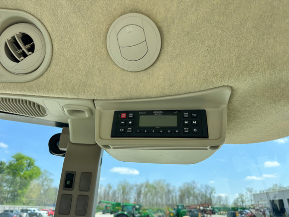 2025 John-Deere 6135E