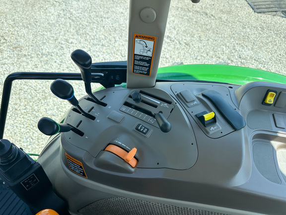 2025 John-Deere 6135E