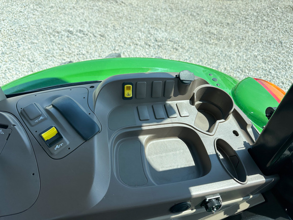 2025 John-Deere 6135E