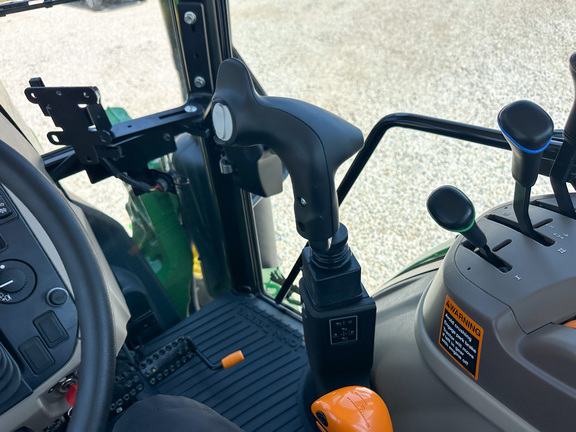 2025 John-Deere 6135E