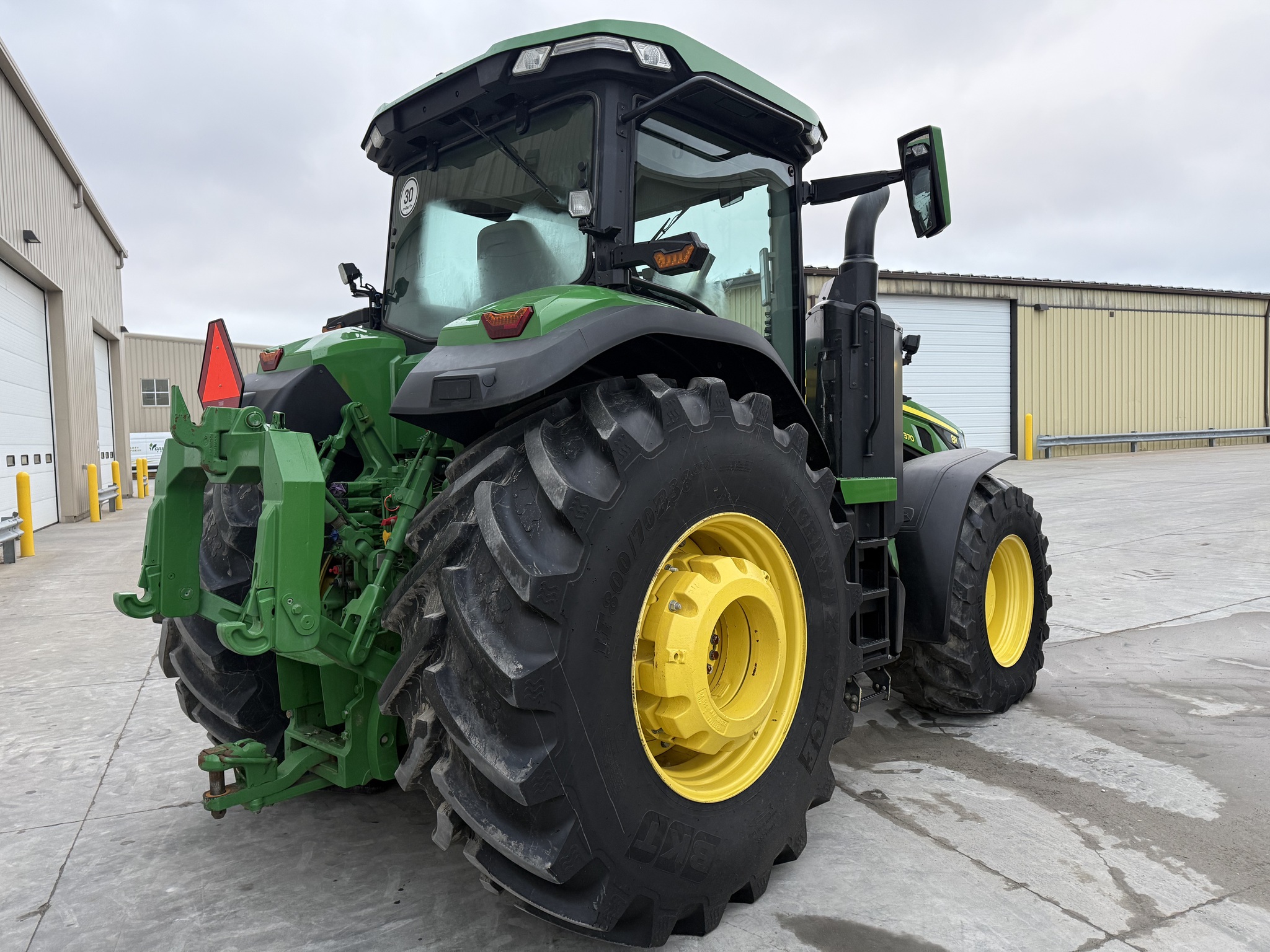 2023 John Deere 8R 370 Image 3