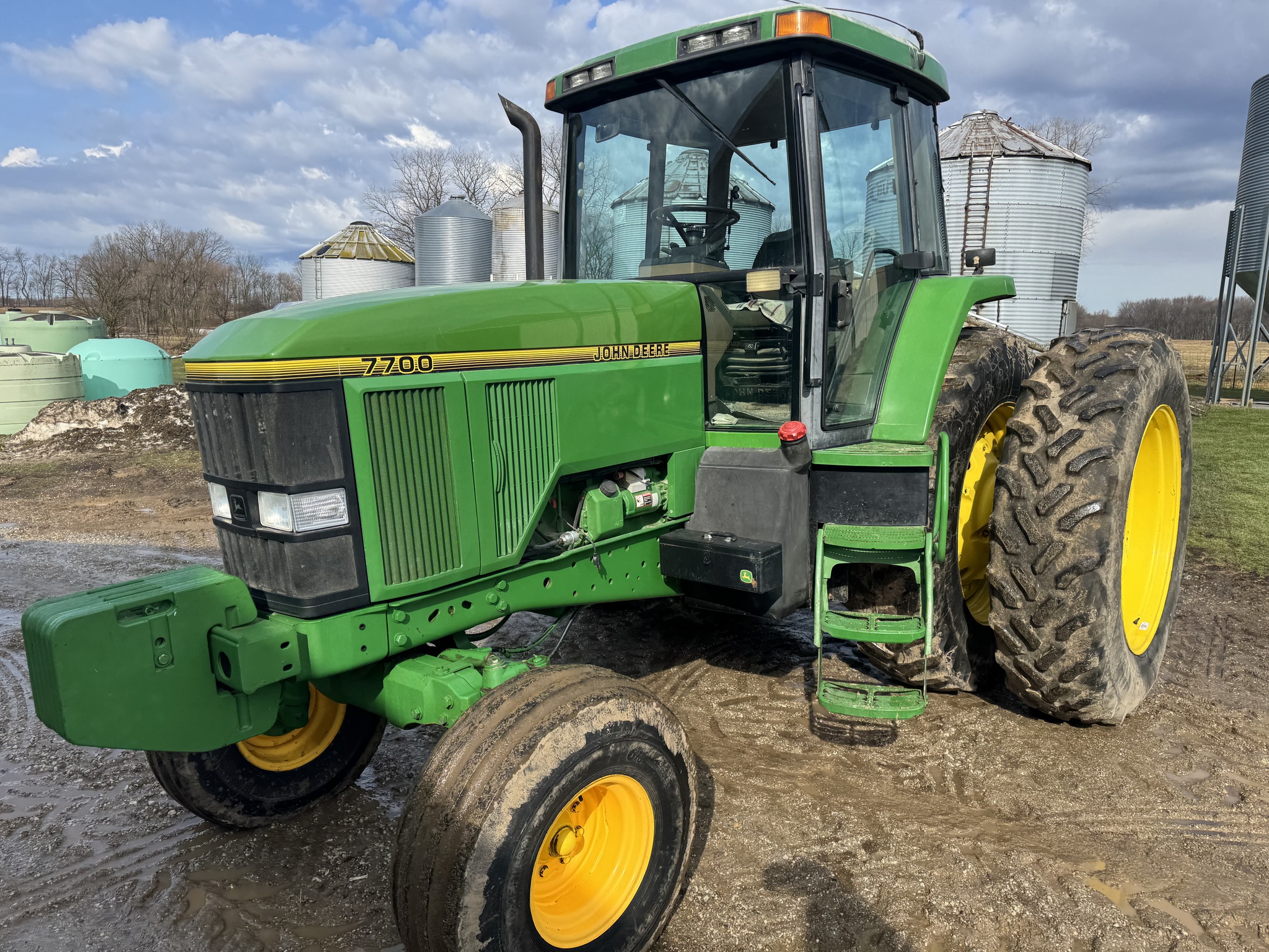 1996 John Deere 7700 Image 1