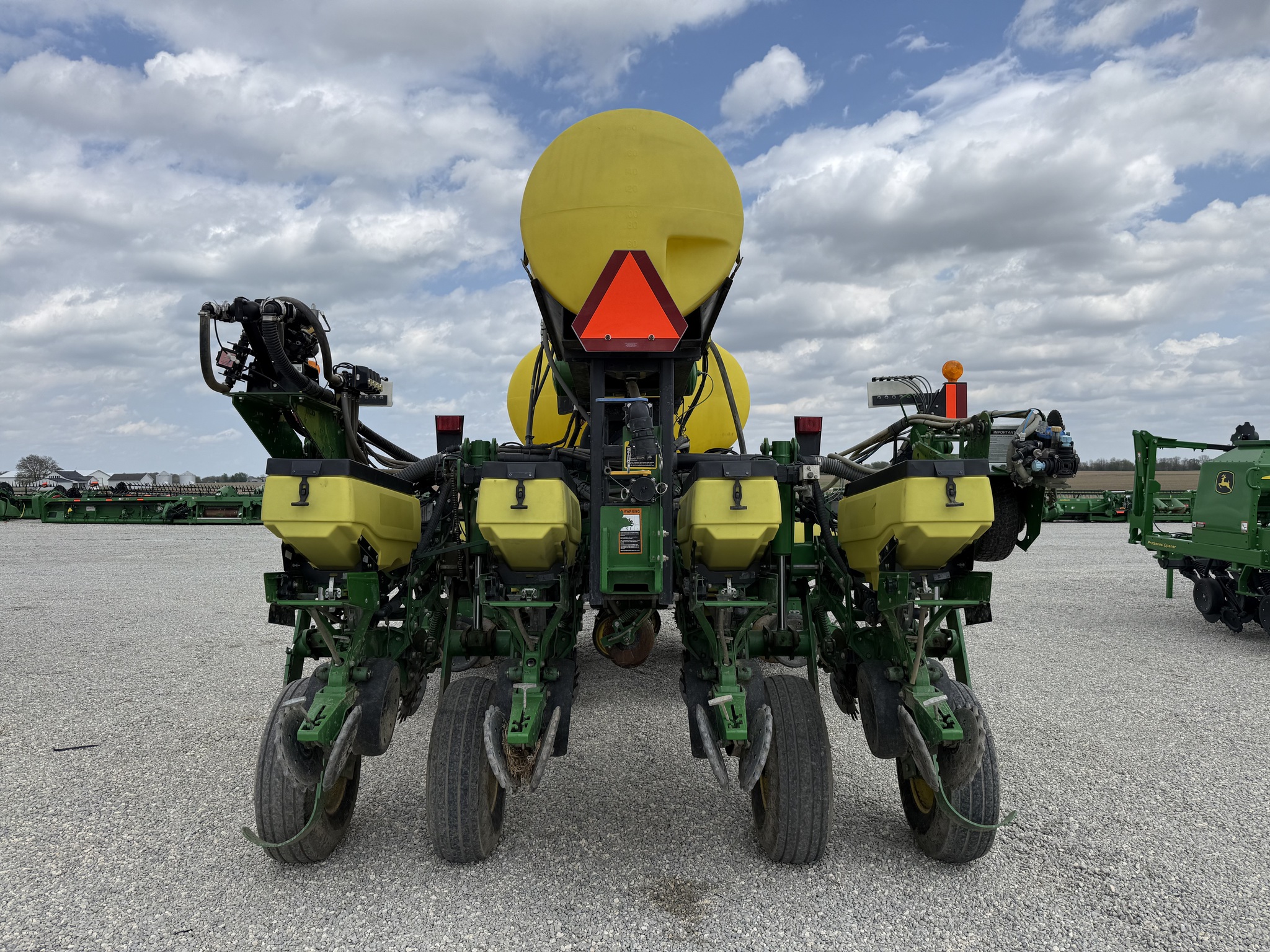 2015 John Deere 1775NT Image 5