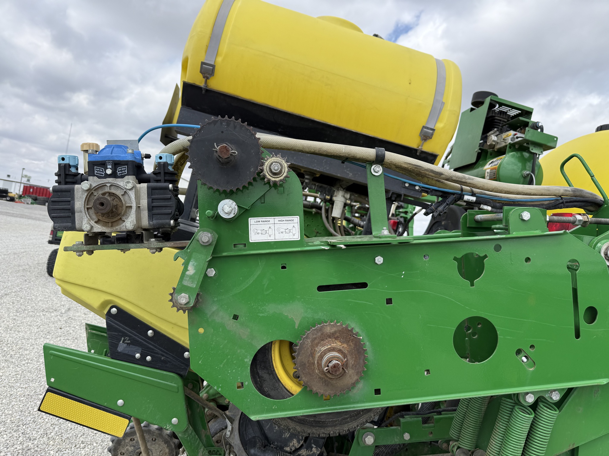 2015 John Deere 1775NT Image 11