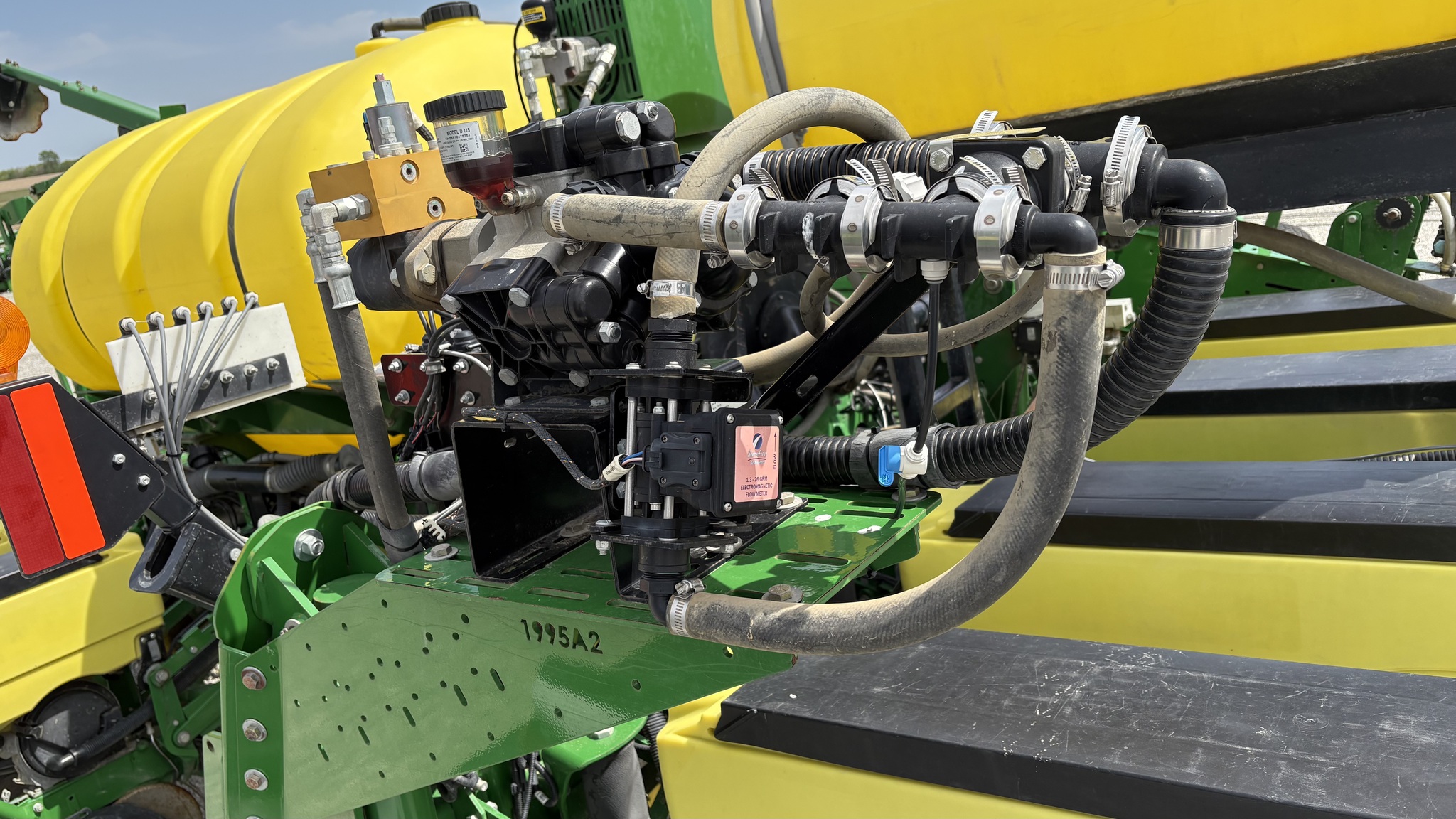 2015 John Deere 1775NT Image 31