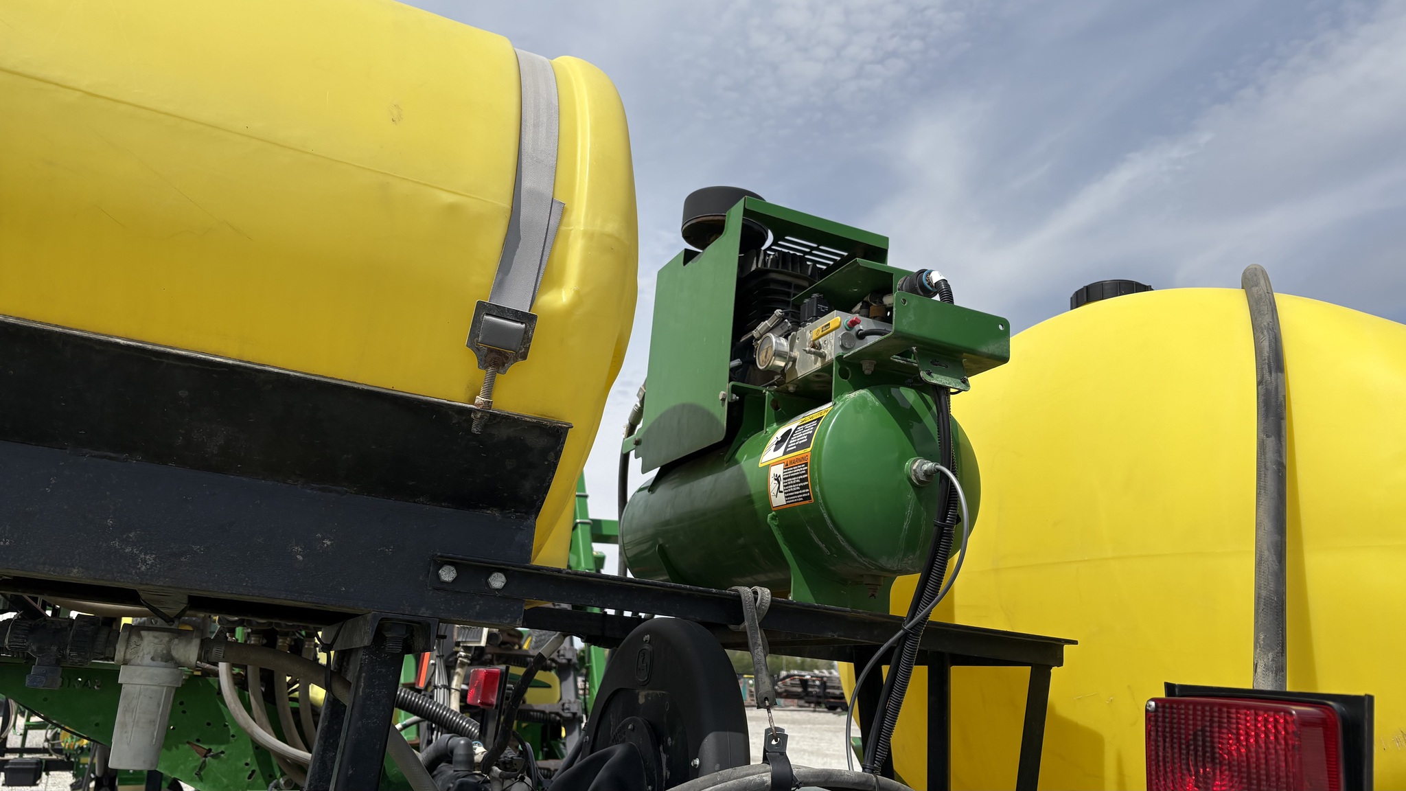 2015 John Deere 1775NT Image 21