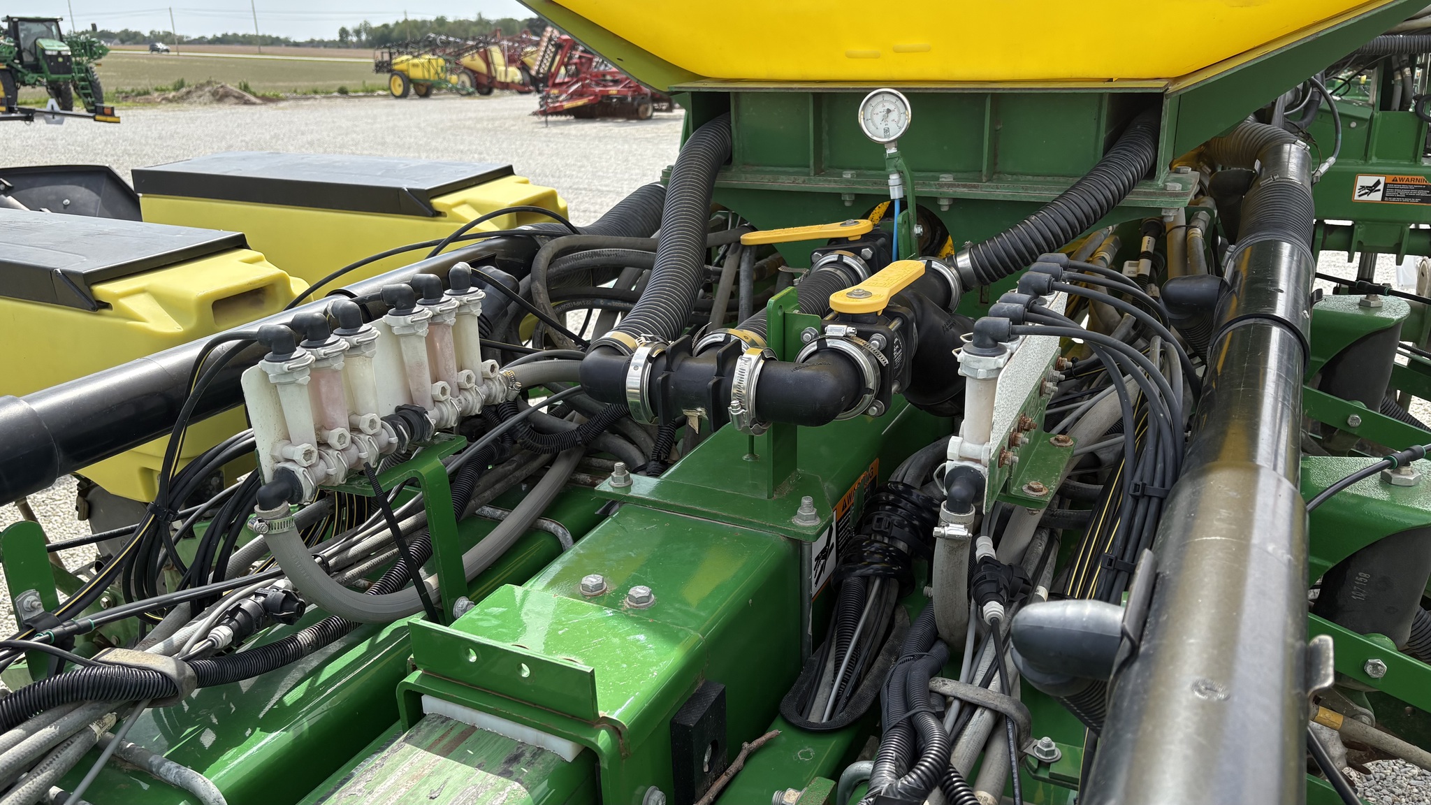 2015 John Deere 1775NT Image 33