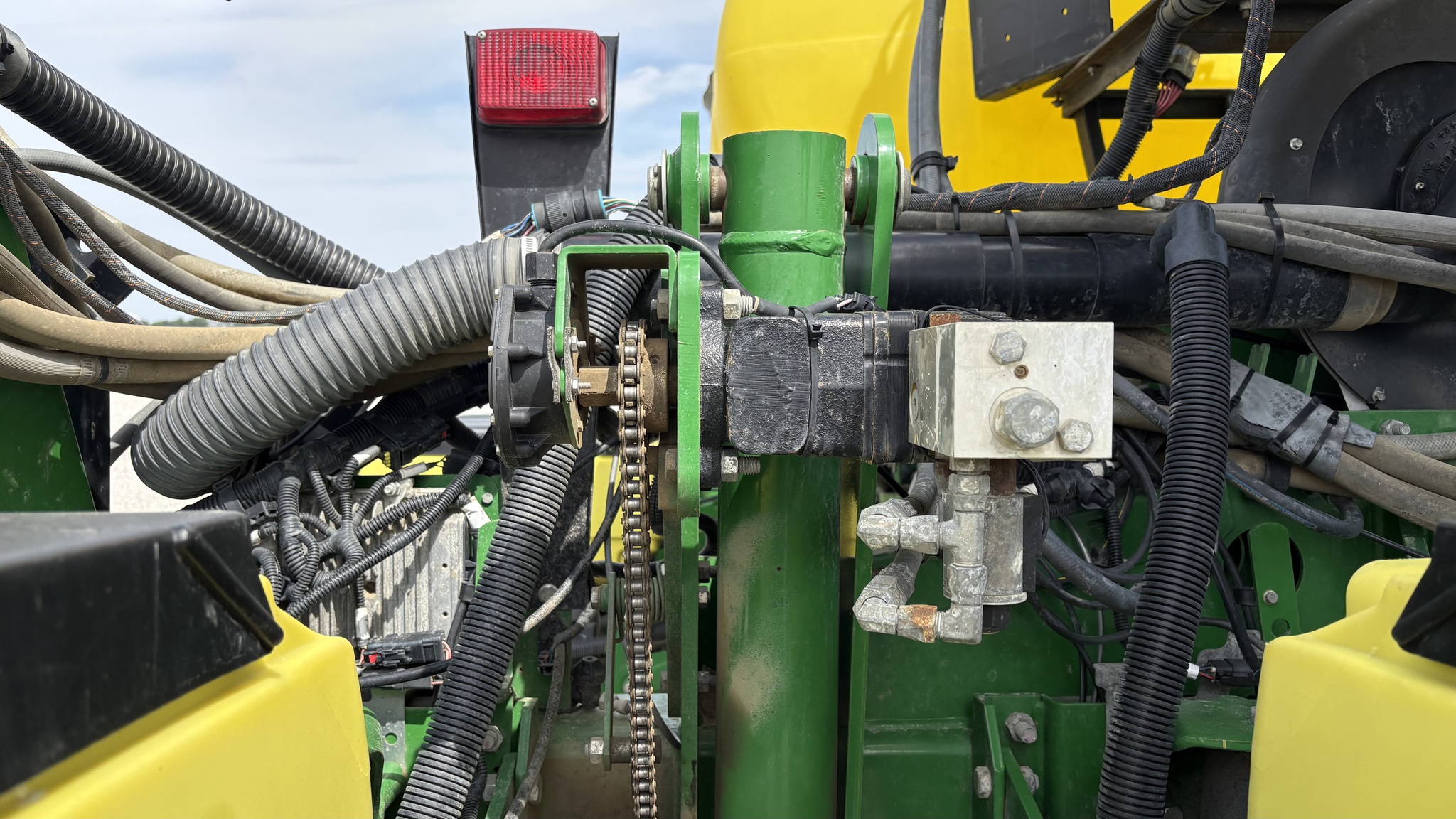2015 John Deere 1775NT Image 17