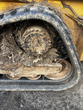 2023 John Deere 331 P-8