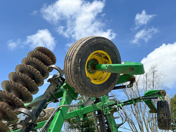 2020 John-Deere 2660VT