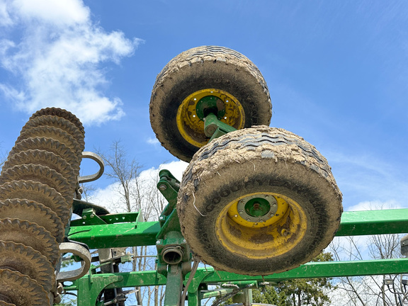 2020 John-Deere 2660VT