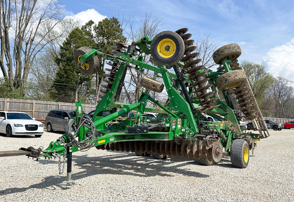 2020 John-Deere 2660VT
