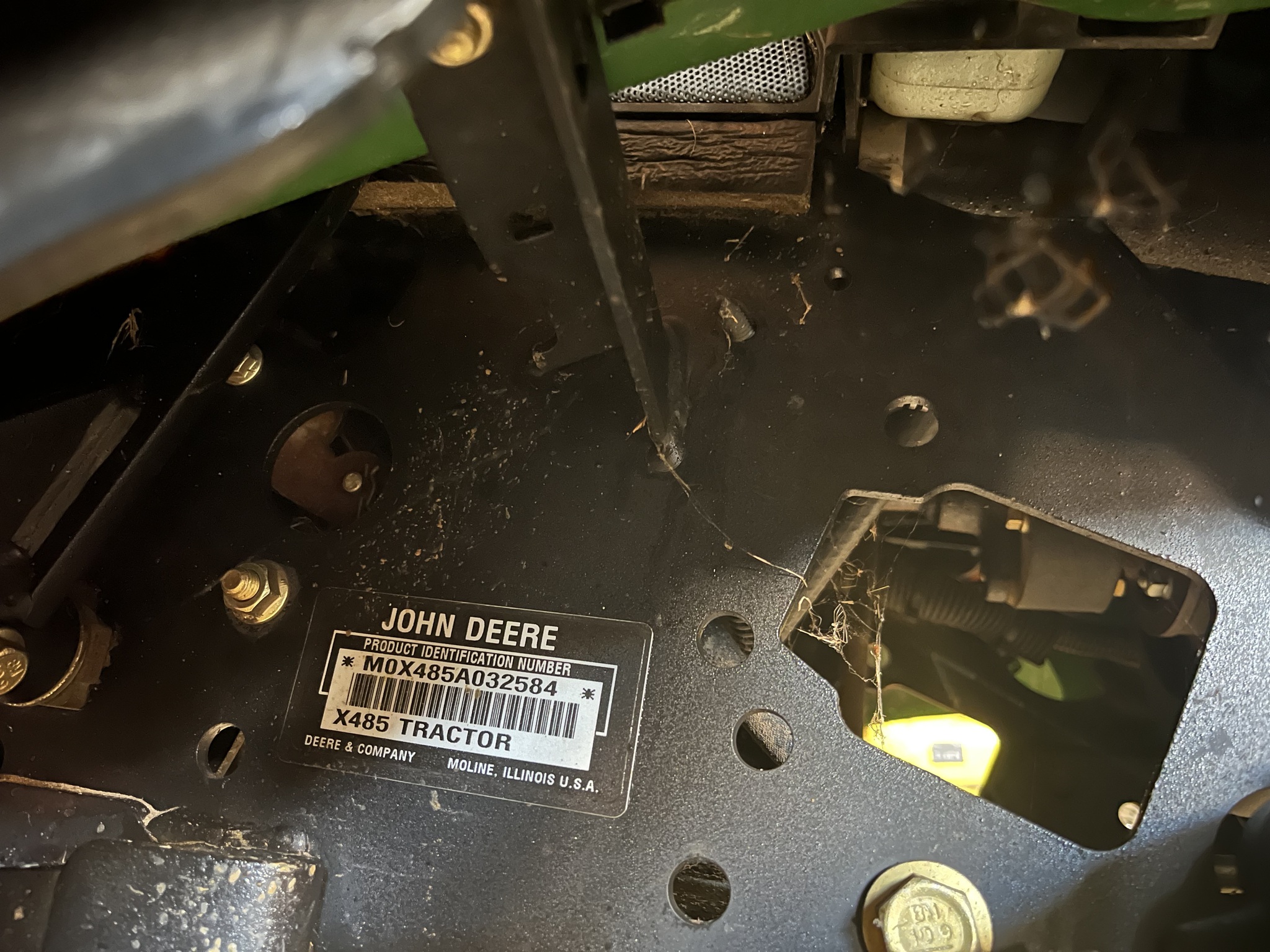 2004 John Deere X485 Image 1