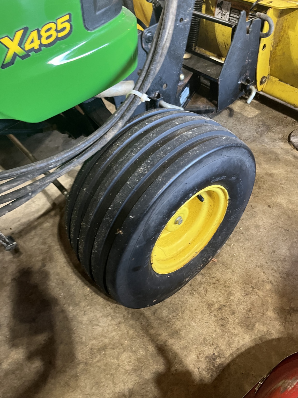 2004 John Deere X485 Image 8