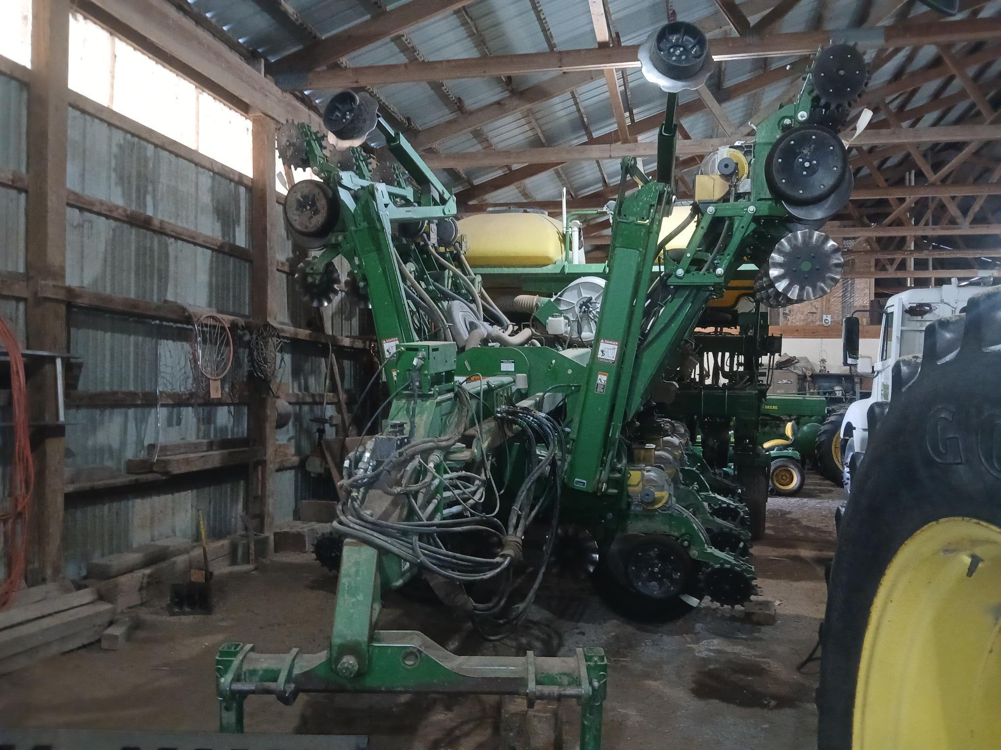 2013 John Deere 1790 Image 2