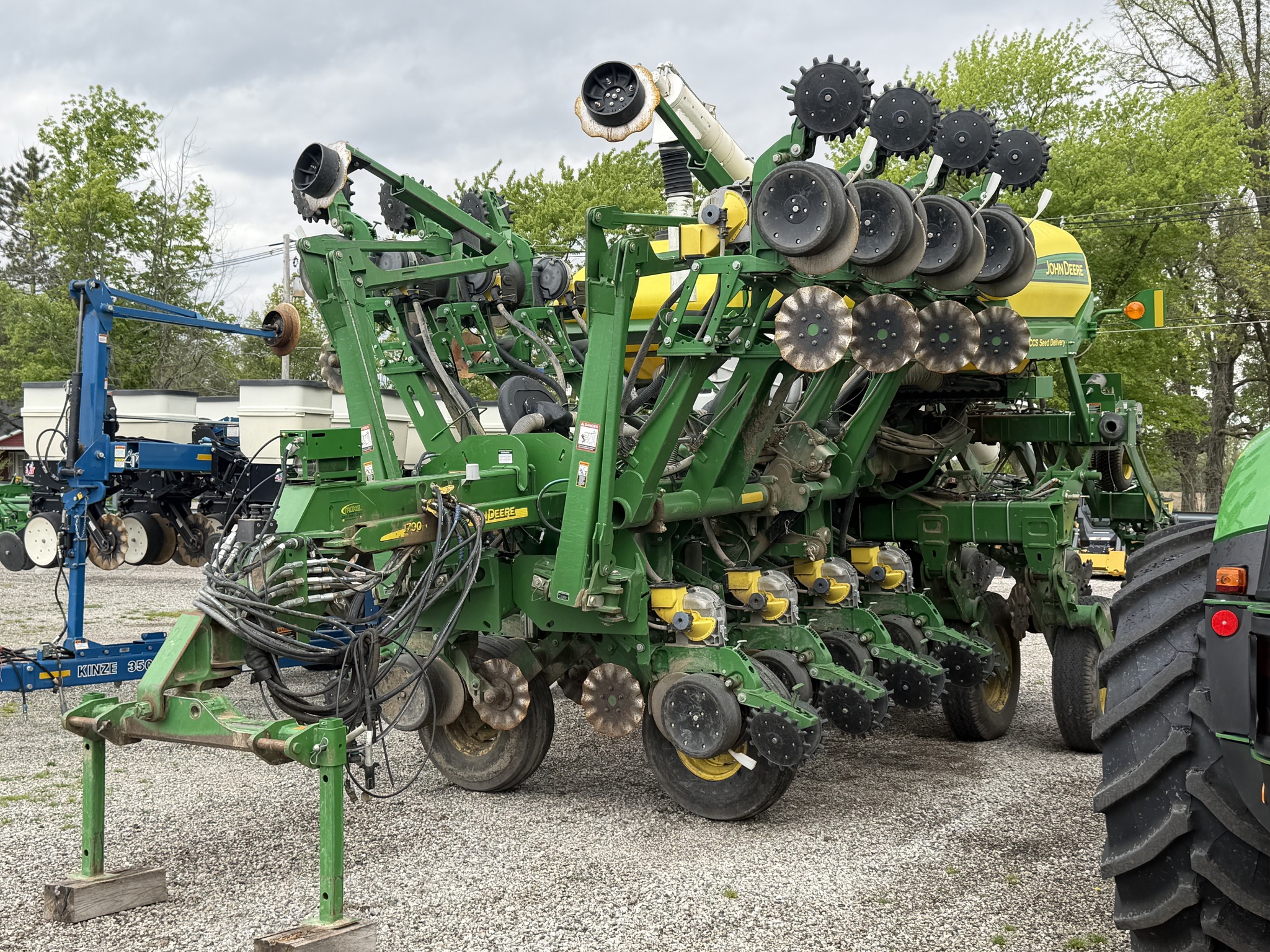 2013 John Deere 1790 Image 1