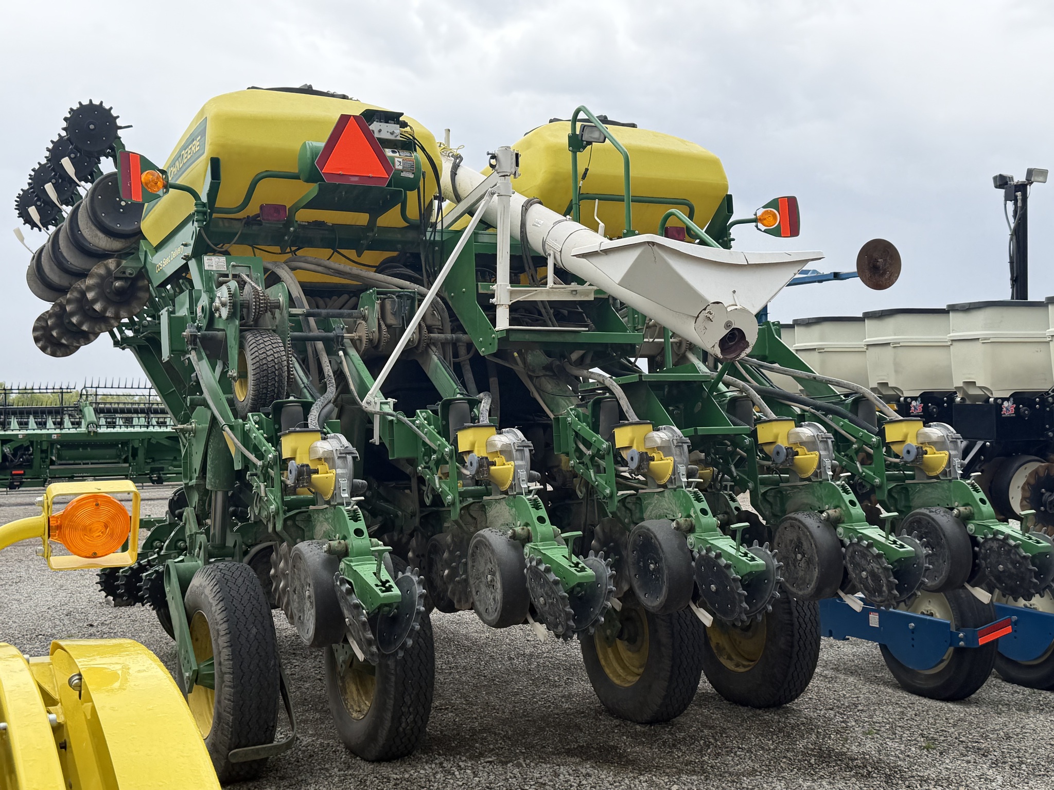 2013 John Deere 1790 Image 3