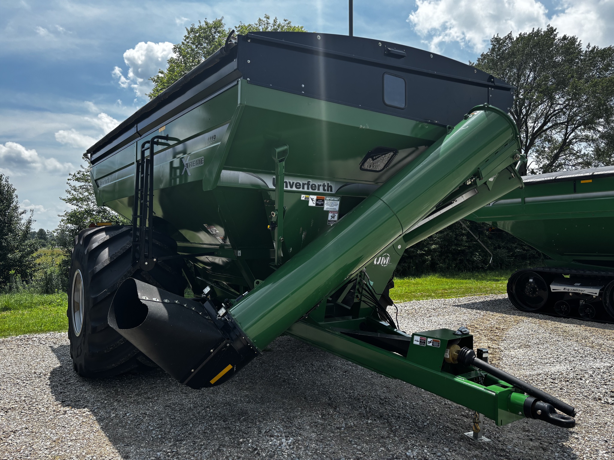 Used 2023 Unverferth 1119 Grain Carts at Koenig Equipment in Knightstown, IN - PhotoXL3