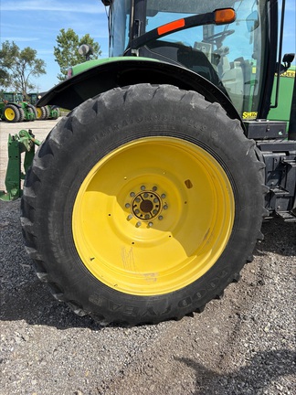 2011 John-Deere 7215R