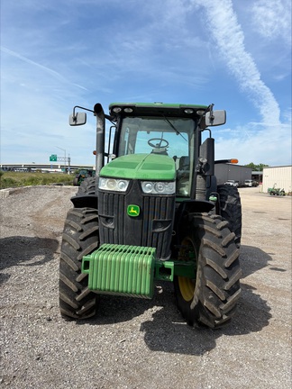 2011 John-Deere 7215R