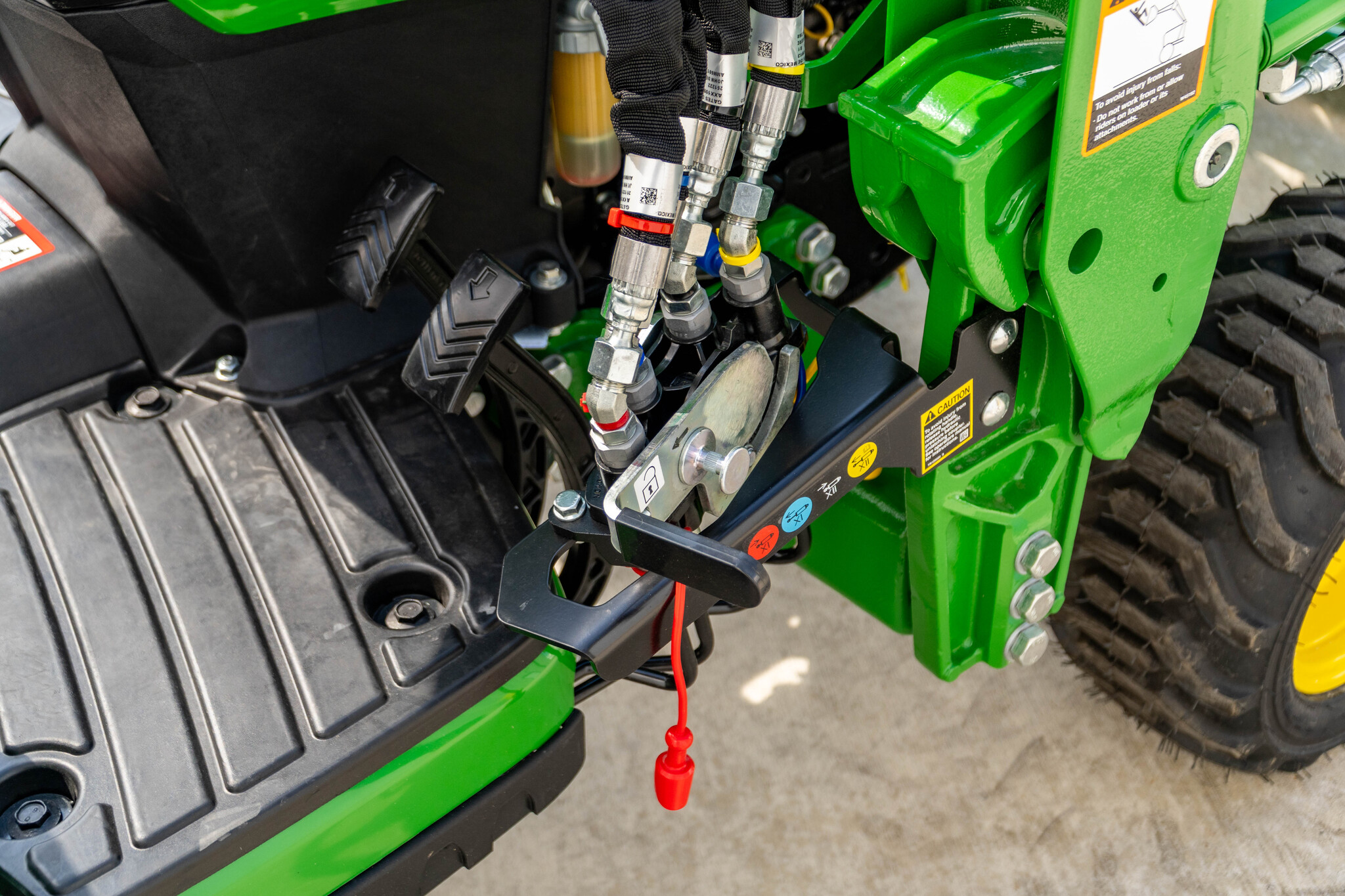 New In-Stock 2025 John Deere 1025R Compact Utility Tractors at Koenig Equipment in Oxford, OH - PhotoXL5