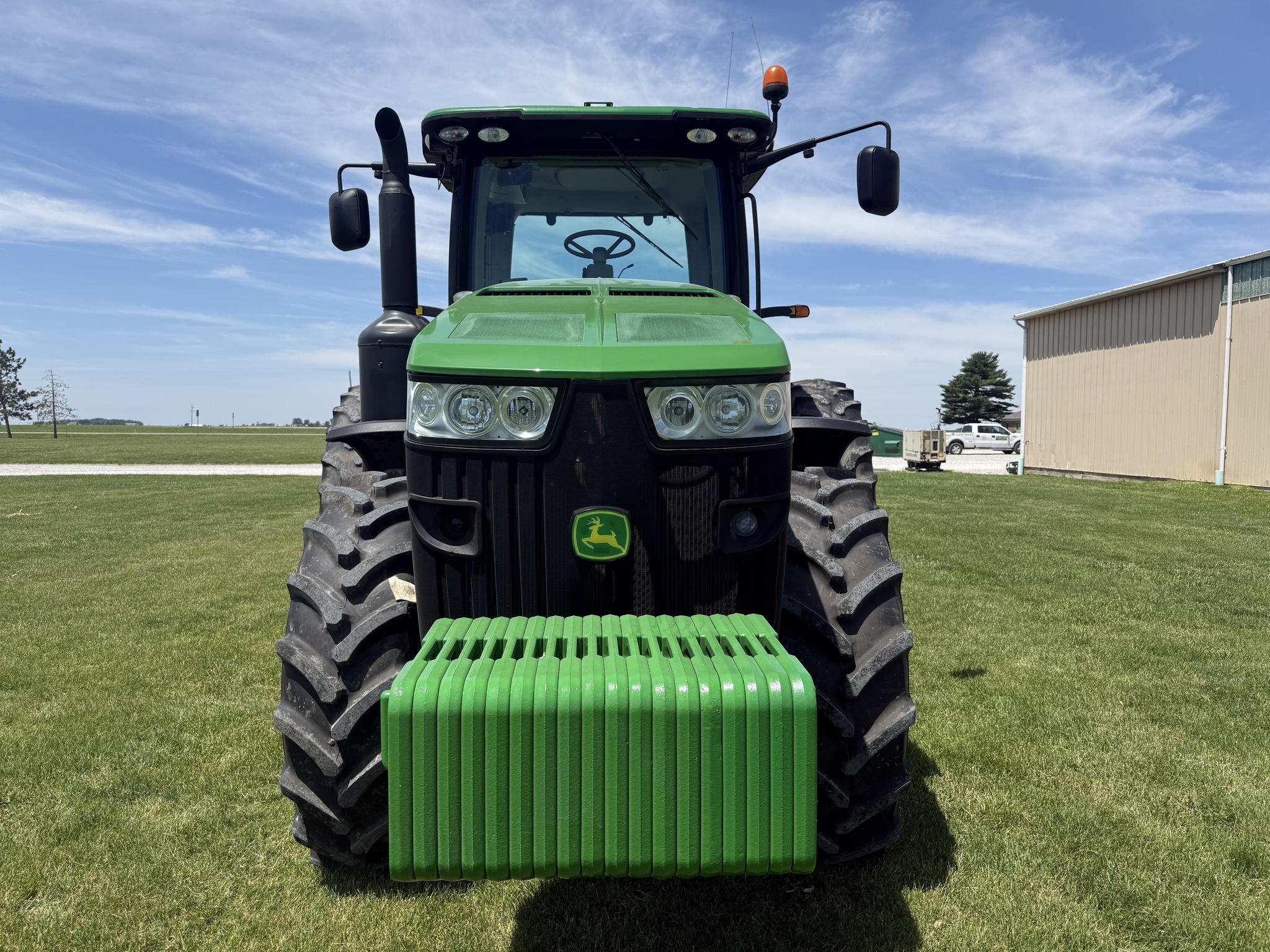 2014 John Deere 8260R Image 4