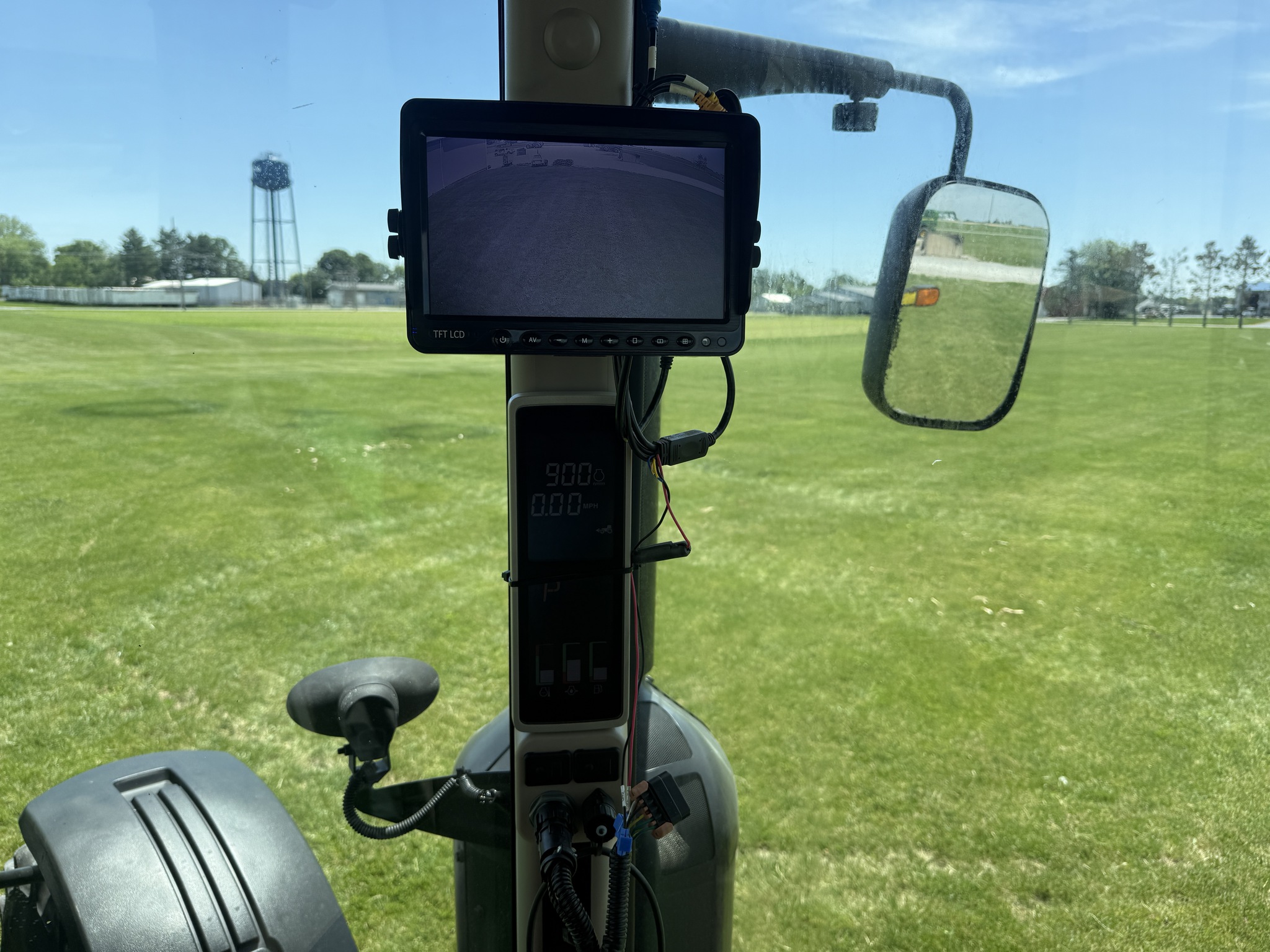 2014 John Deere 8260R Image 23