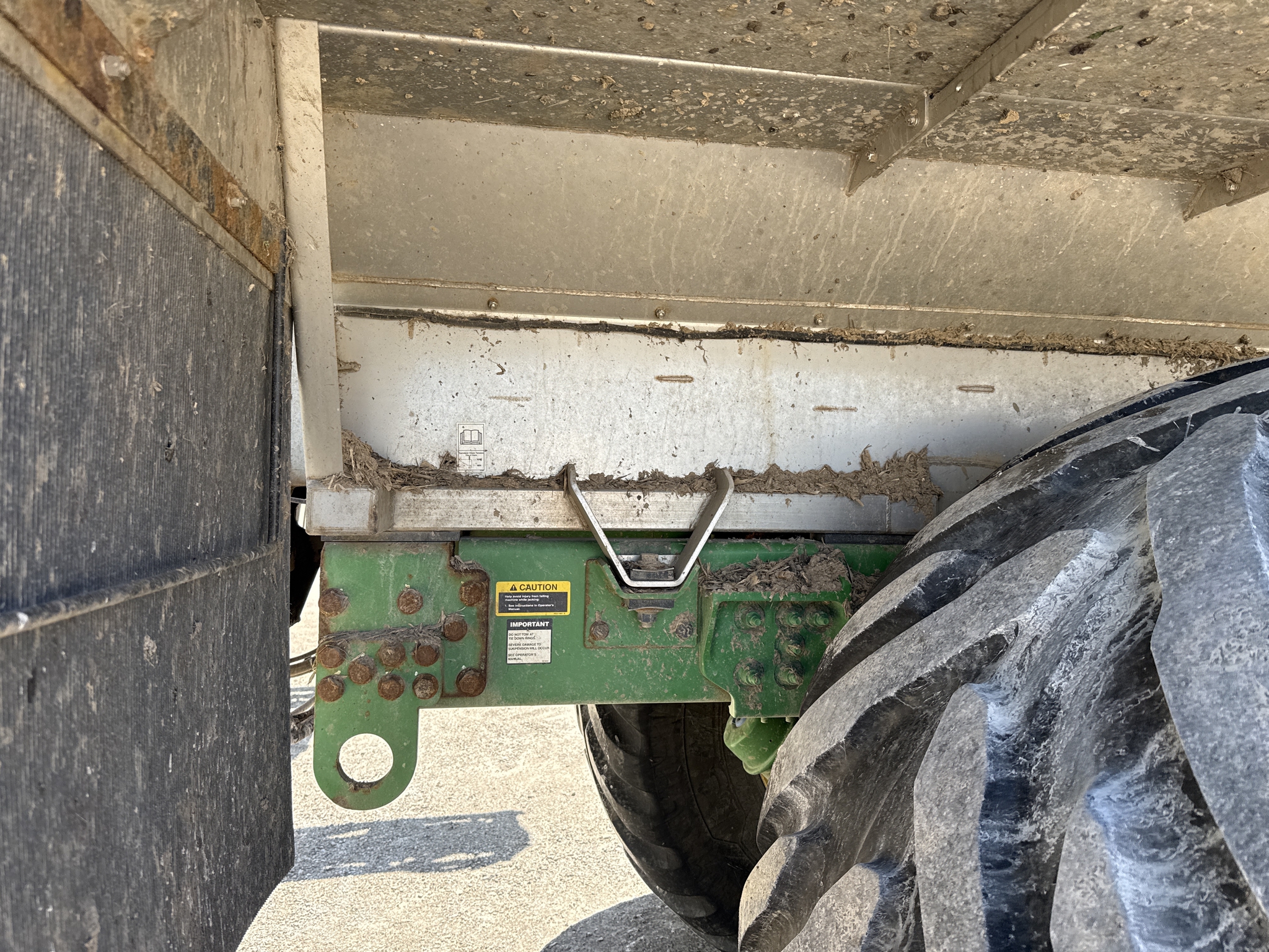 2023 John Deere 800R Image 43