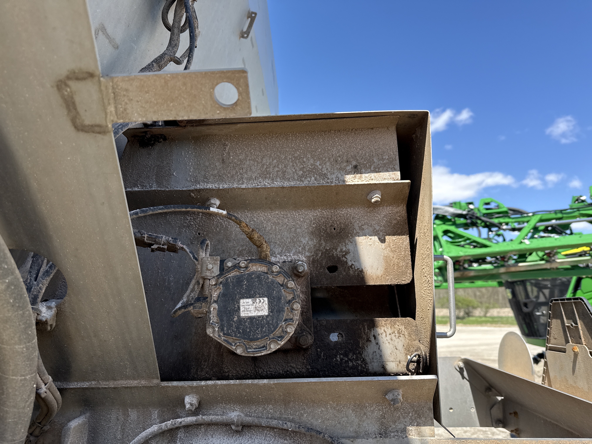 2023 John Deere 800R Image 25