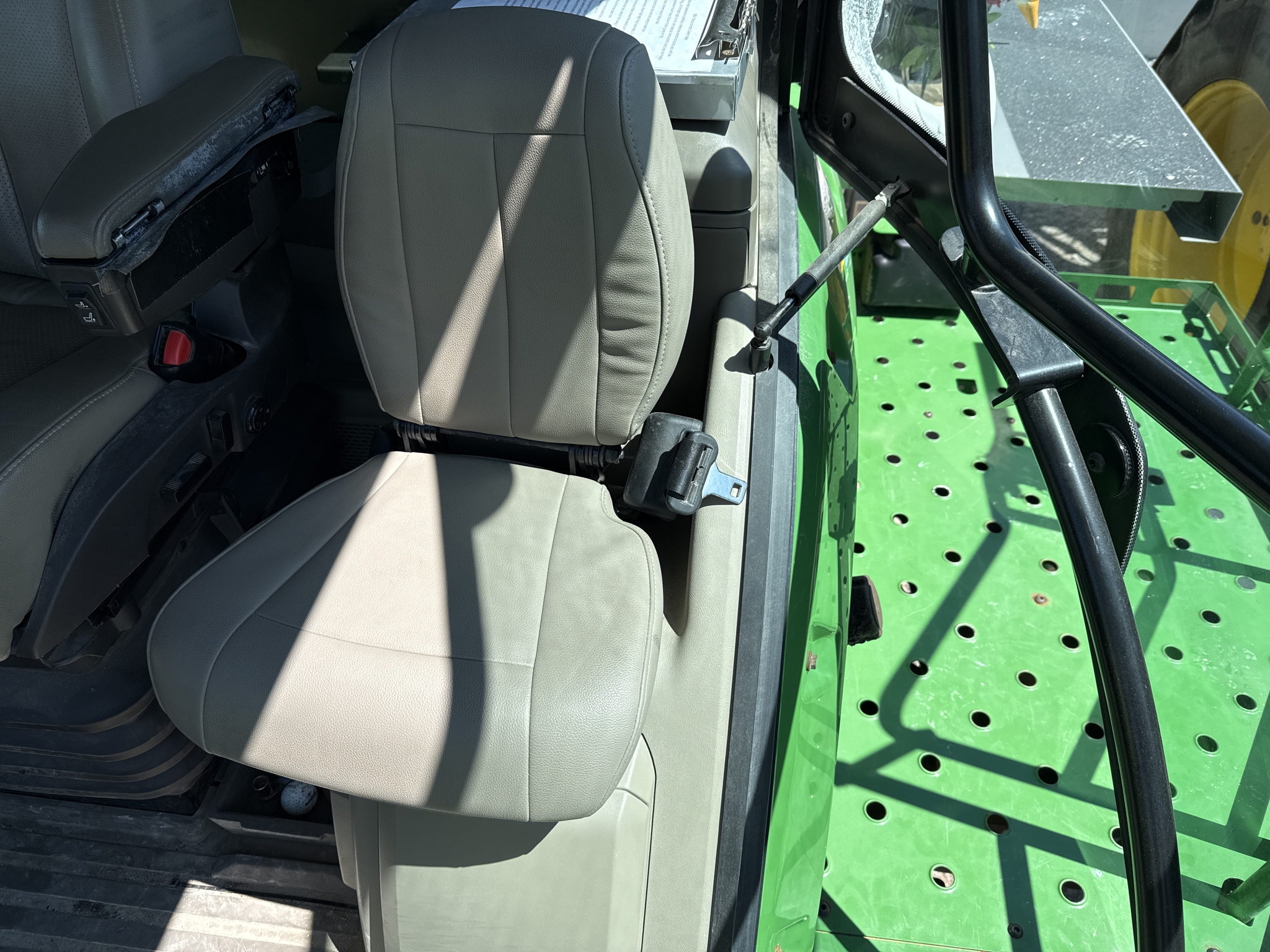 2023 John Deere 800R Image 73