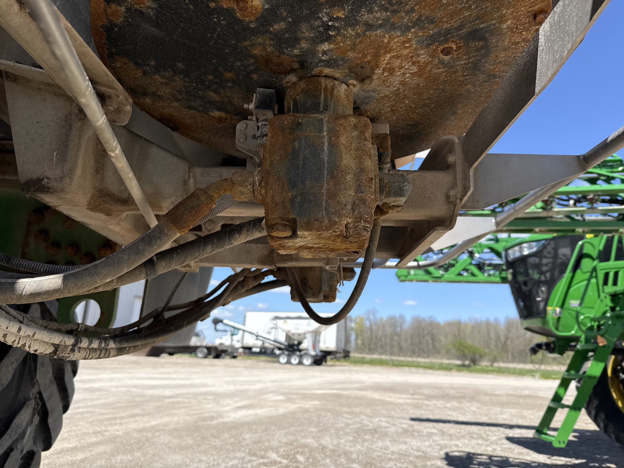 2023 John Deere 800R Image 28