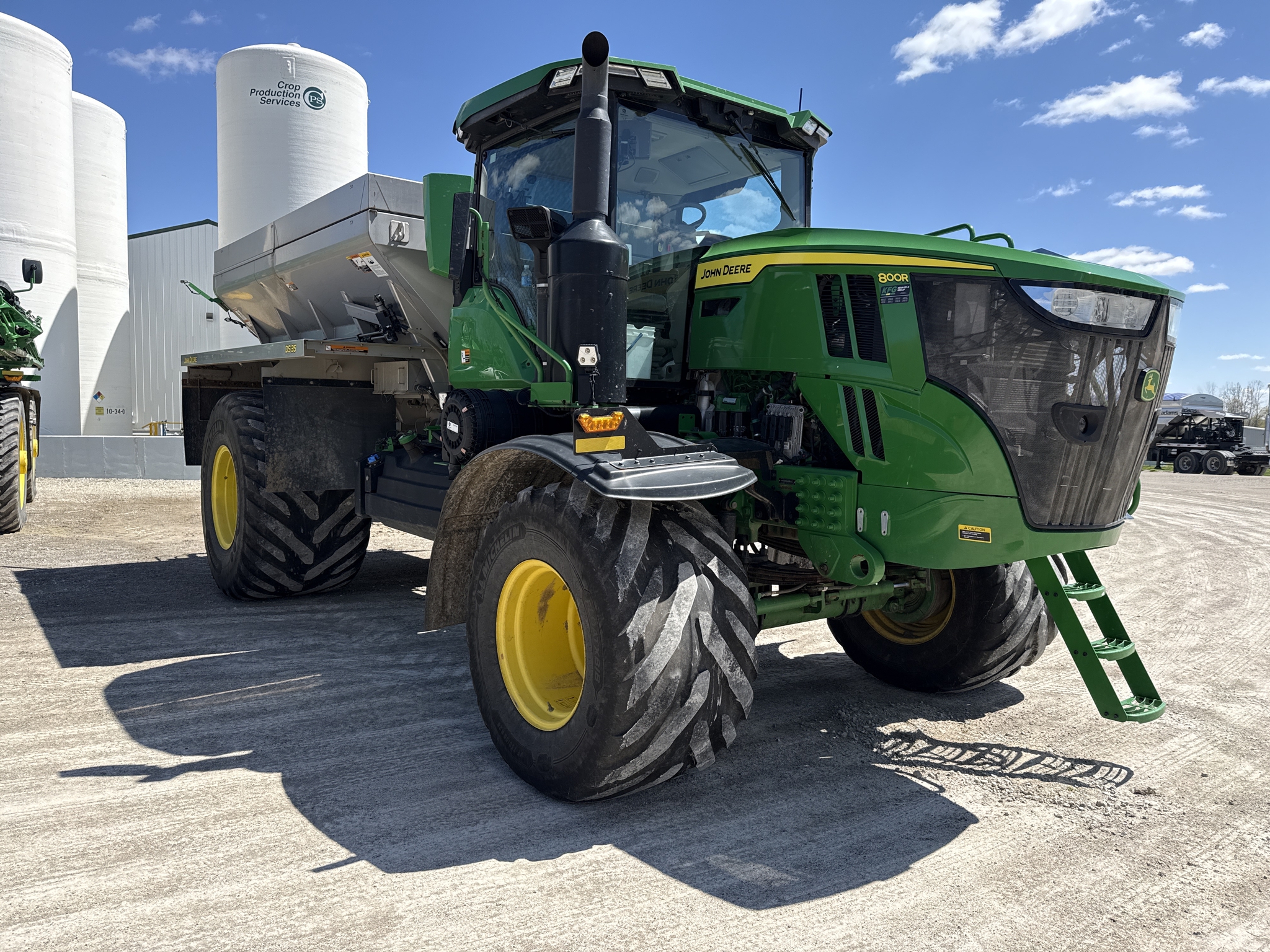 2023 John Deere 800R Image 61