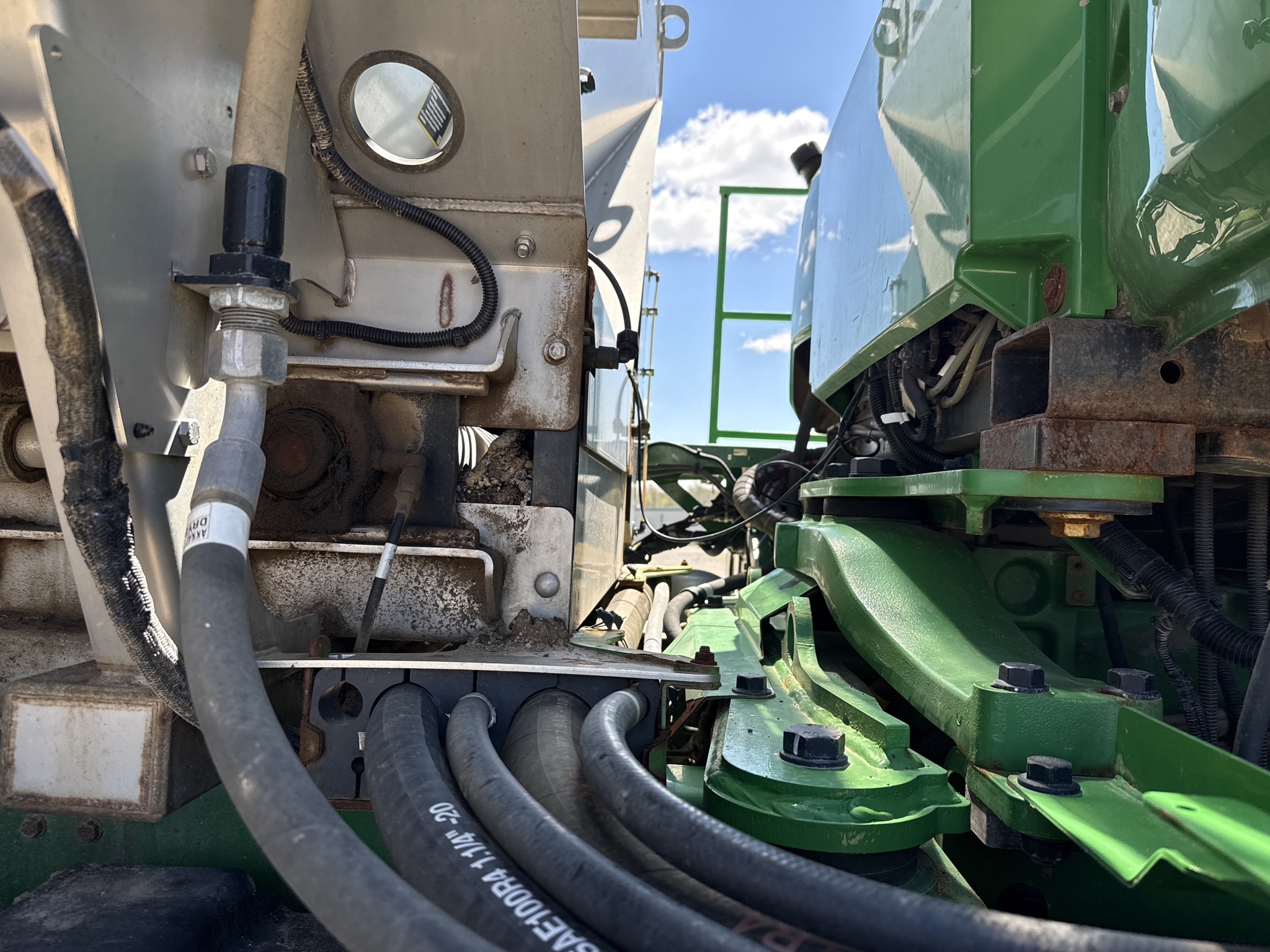 2023 John Deere 800R Image 52