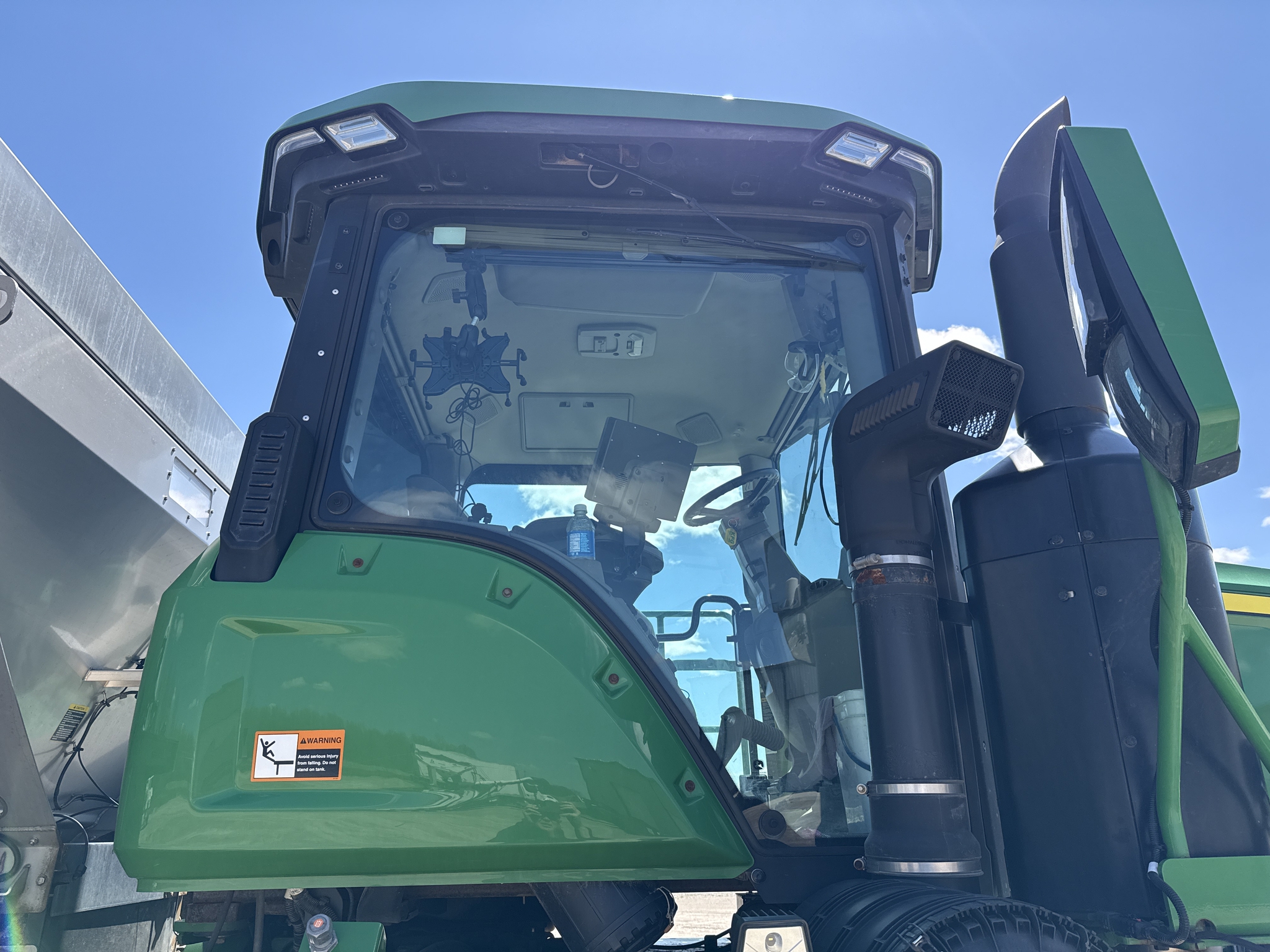 2023 John Deere 800R Image 56