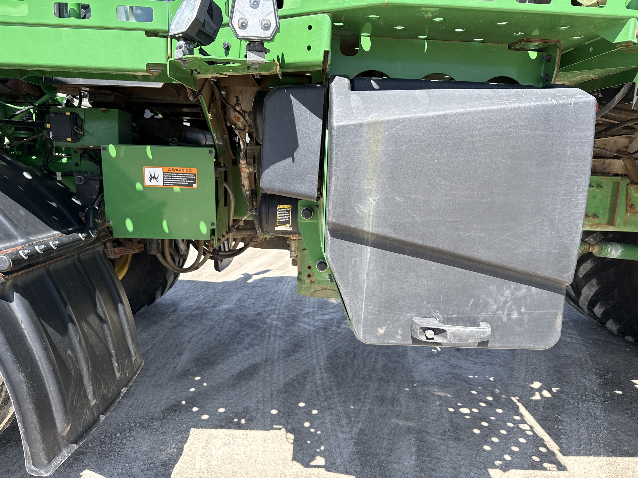 2023 John Deere 800R Image 6