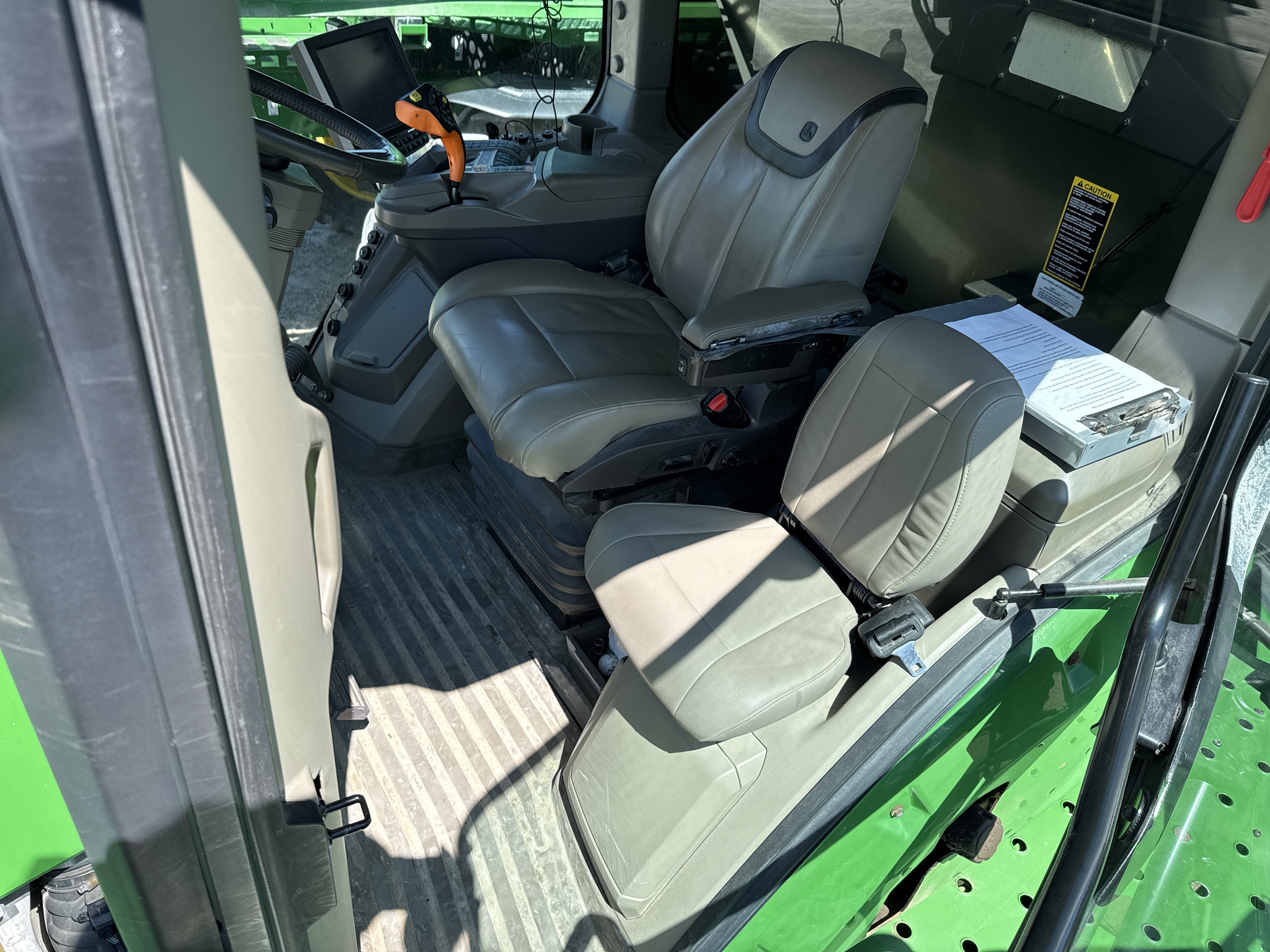 2023 John Deere 800R Image 72