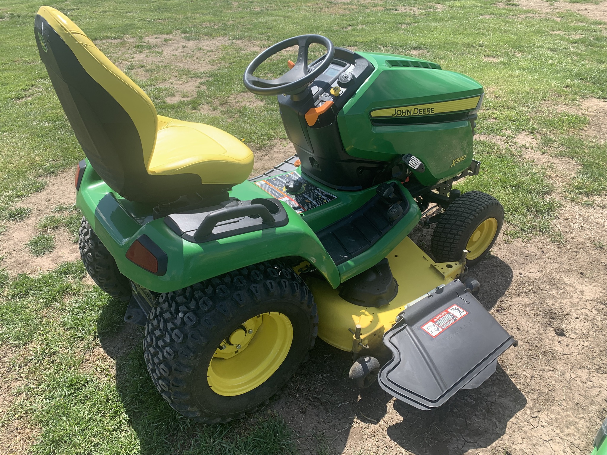  2022 John Deere X580 at Heritage Tractor in Smithville, MO