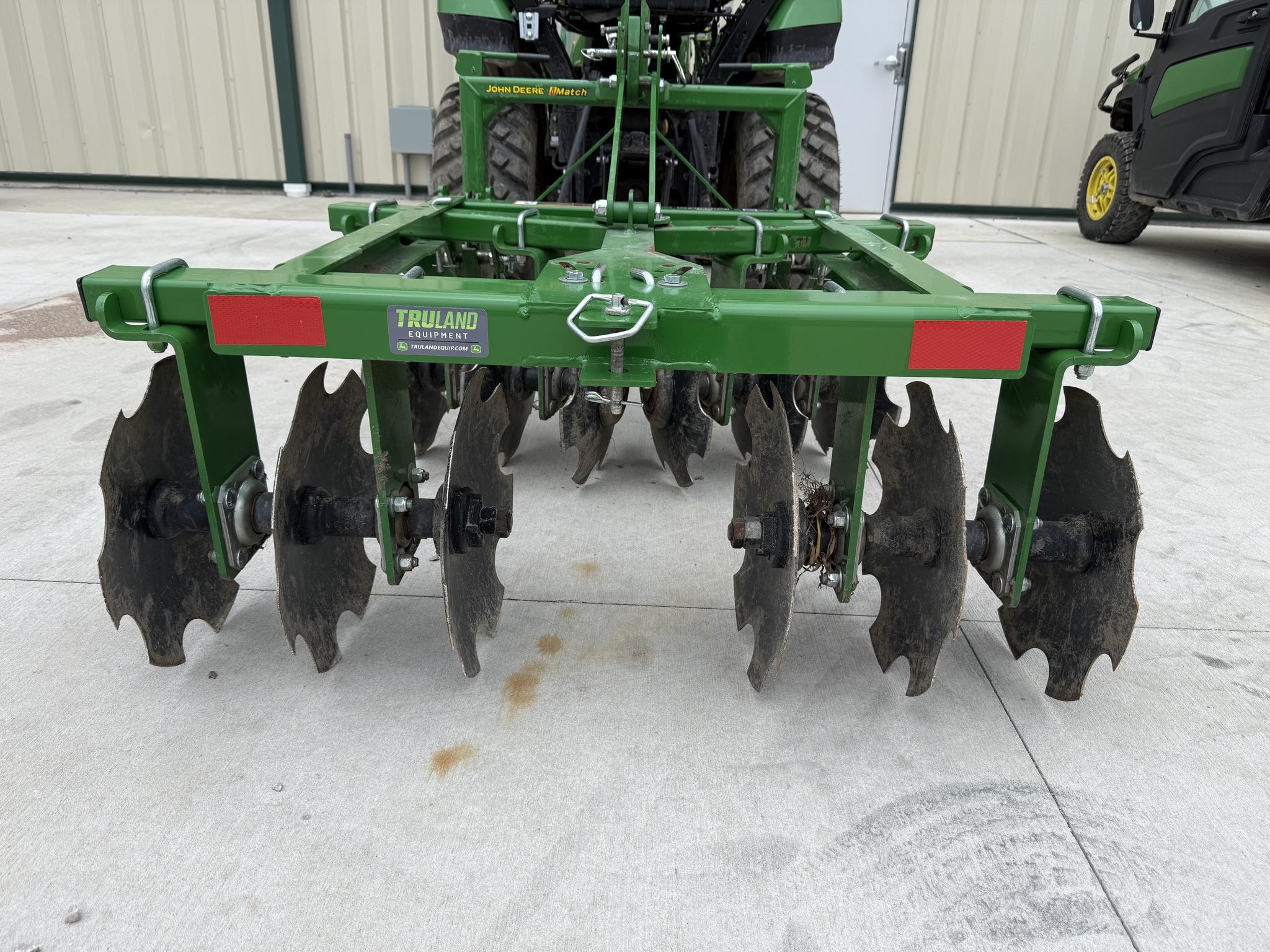 2025 Frontier TM1048L Image 1
