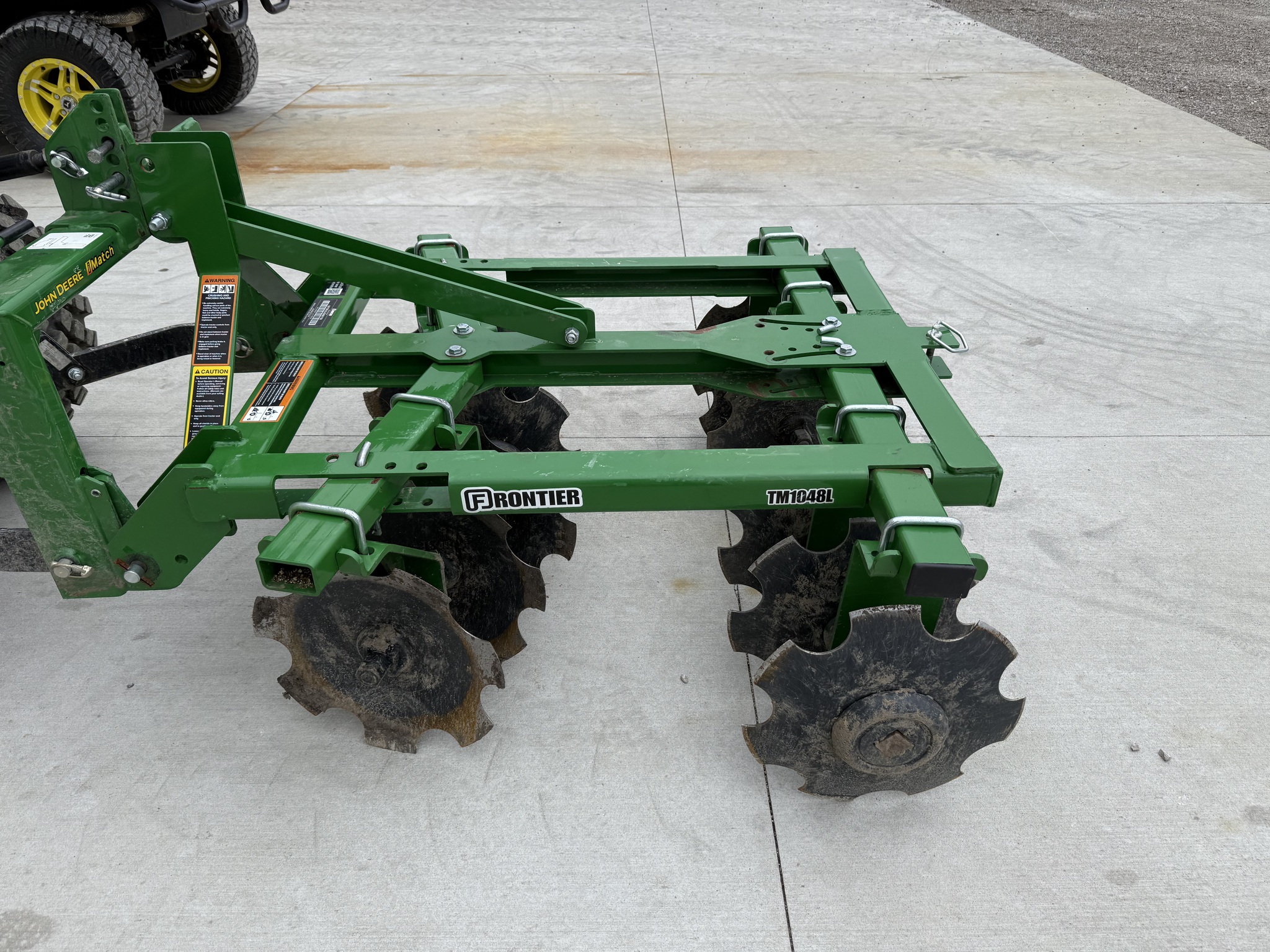 2025 Frontier TM1048L Image 3