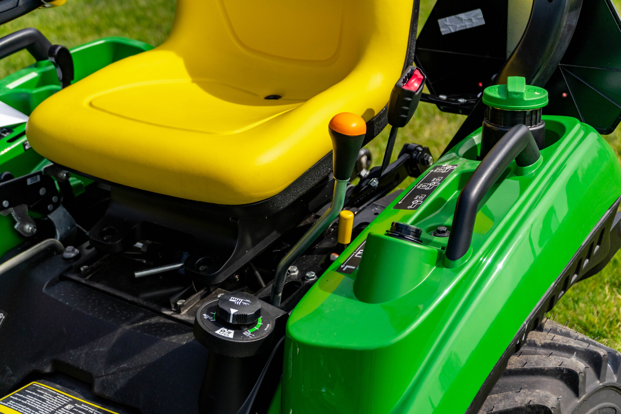 New In-Stock 2026 John Deere 1023E Compact Utility Tractors at Koenig Equipment in Knightstown, IN - PhotoXL8