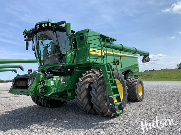 Photo of 2025 John Deere S7 800